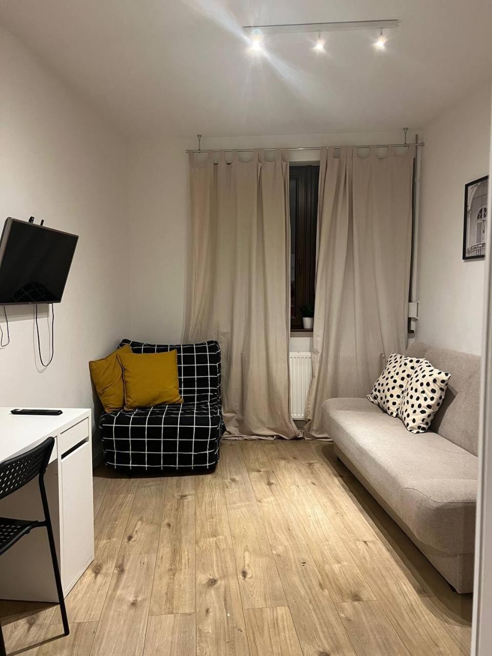 City Center - 3 Rooms - New Building - Private Parking Place - Garage 브로츠와프 외부 사진