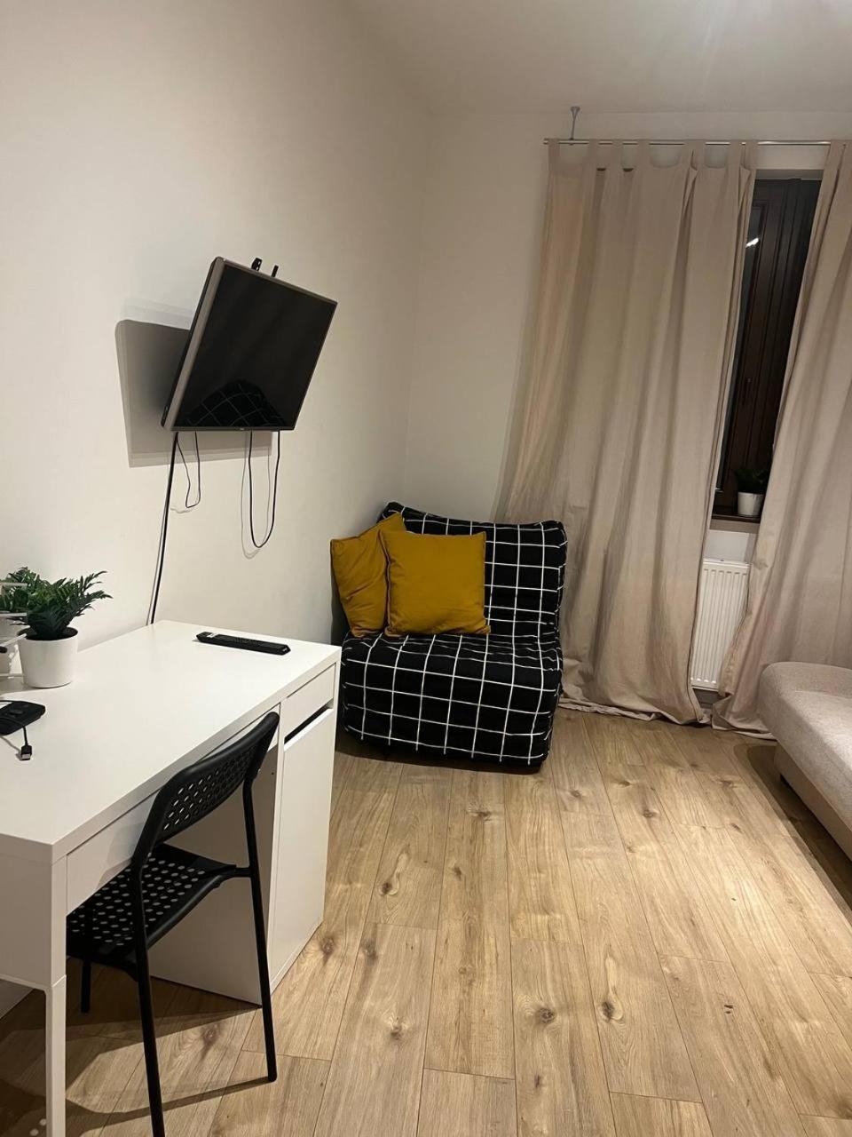 City Center - 3 Rooms - New Building - Private Parking Place - Garage 브로츠와프 외부 사진
